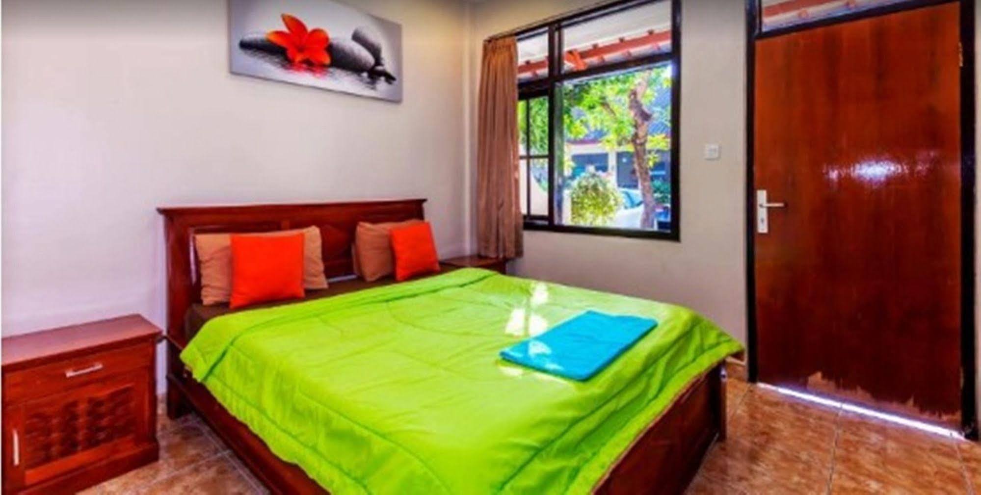 Karana Residence Kuta  Exterior photo