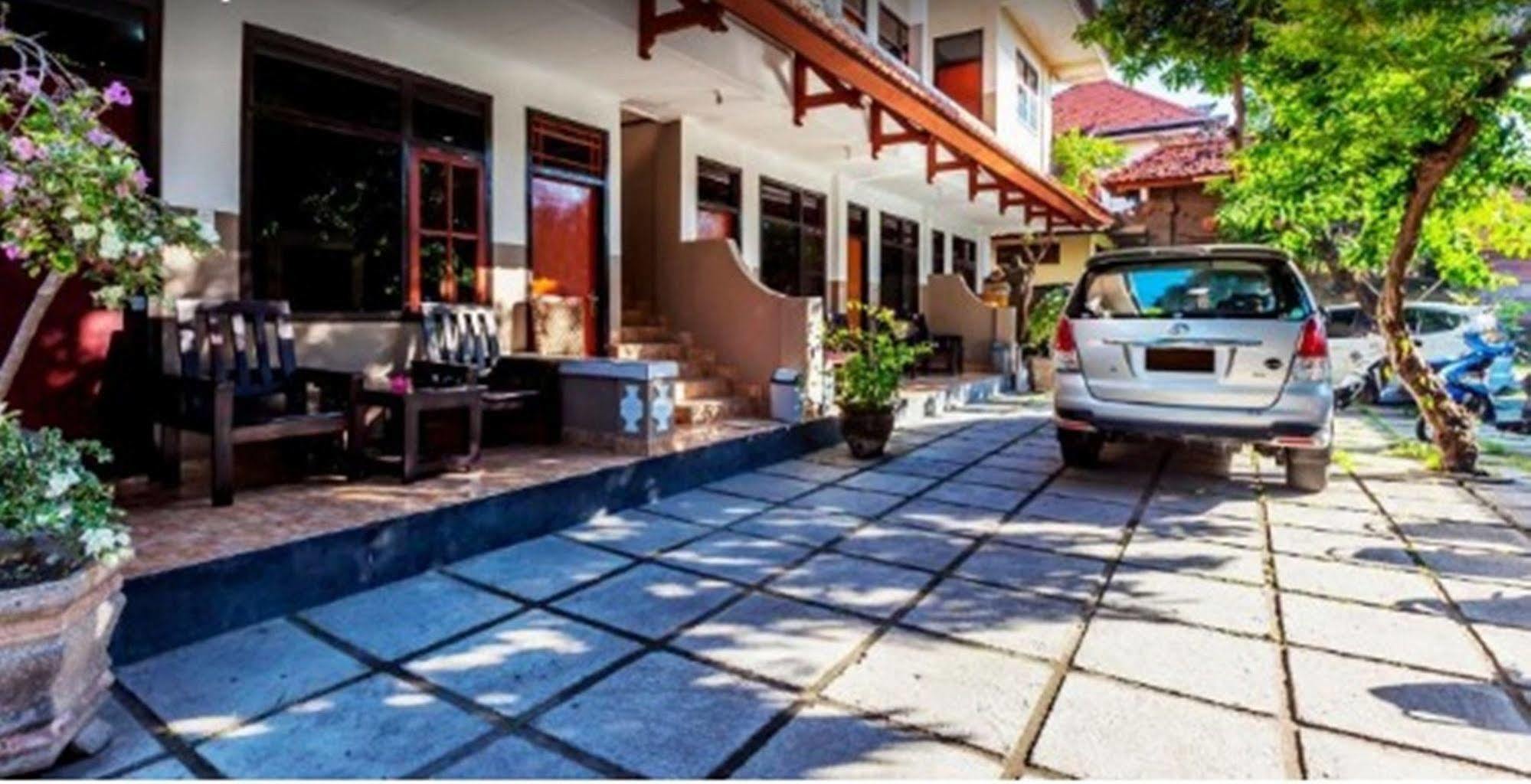 Karana Residence Kuta  Exterior photo