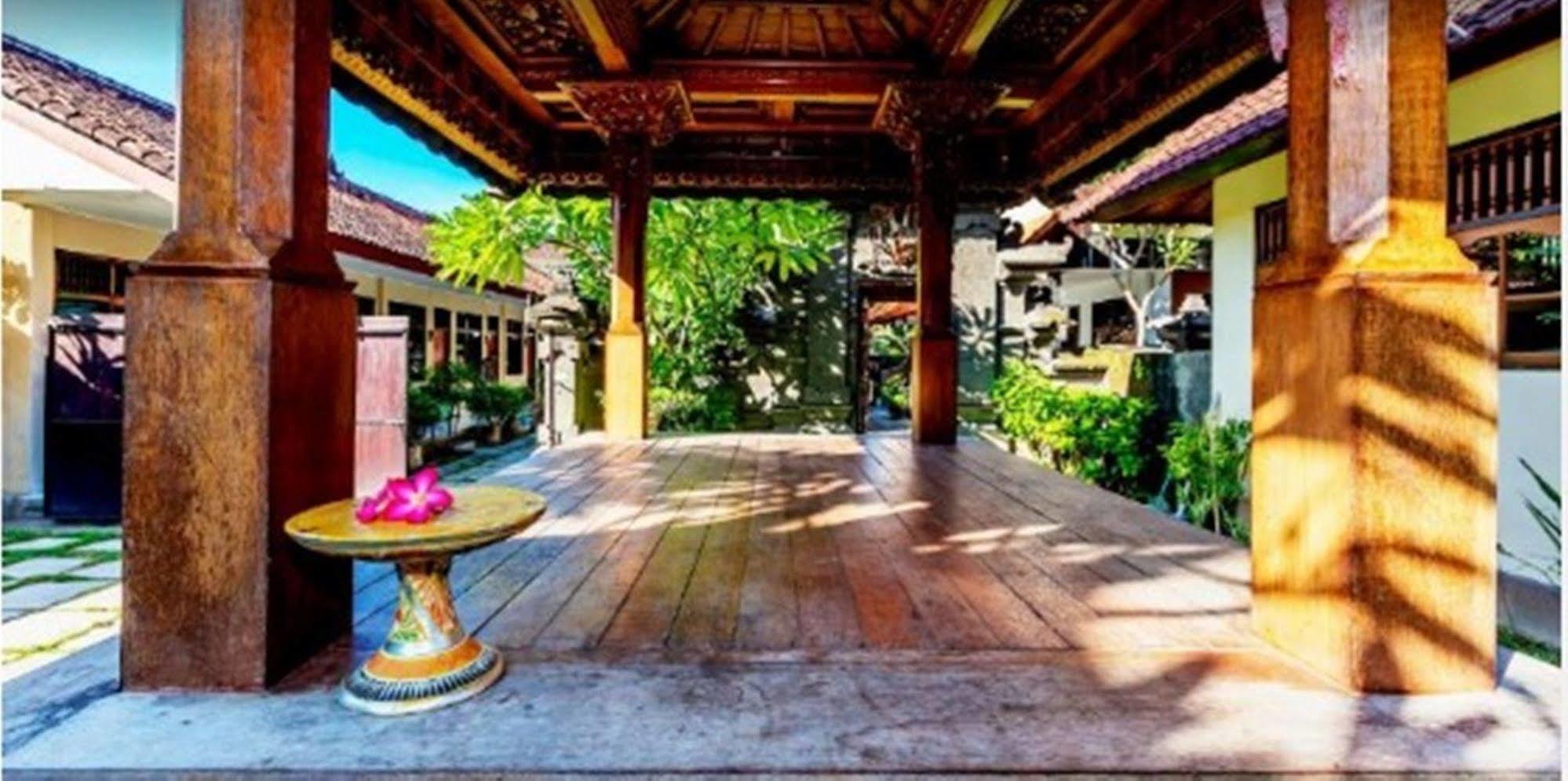 Karana Residence Kuta  Exterior photo